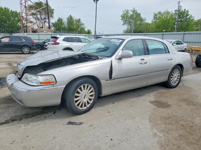 1LNHM81W63Y****** 2003 Lincoln Town Car
