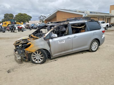 5TDDK3DC1FS****** 2015 Toyota Sienna
