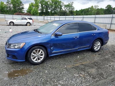 1VWAT7A36HC****** 2017 Volkswagen Passat