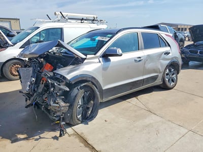 KNDCR3L13R5****** 2024 Kia Niro