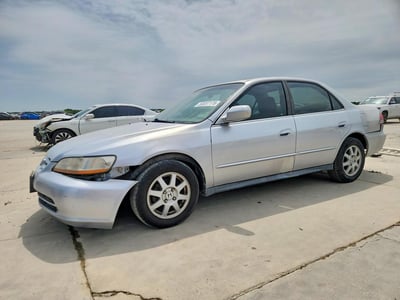 1HGCG56772A****** 2002 Honda Accord