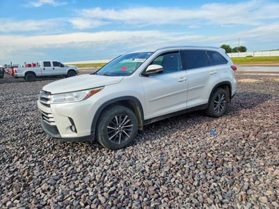 5TDJZRFH4KS****** 2019 Toyota Highlander