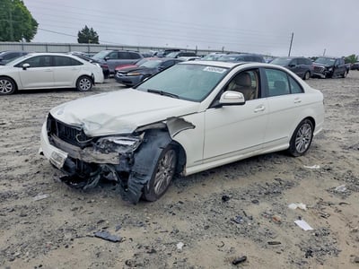 WDDGF54XX9R****** 2009 Mercedes-Benz C-Class