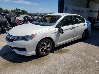 1HGCR2F32HA****** 2017 Honda Accord