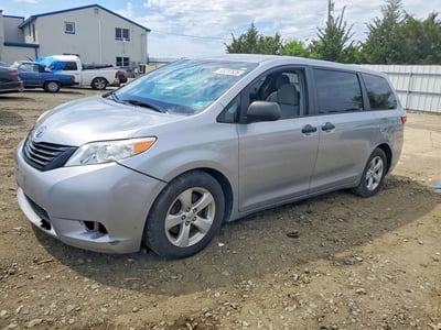 5TDZK3DC7GS****** 2016 Toyota Sienna