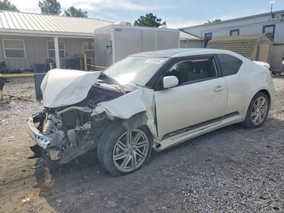 JTKJF5C77GJ****** 2016 Scion TC