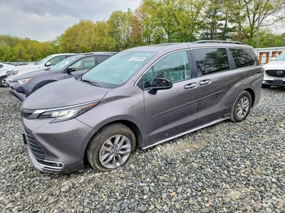 2023 Toyota Sienna Hybrid