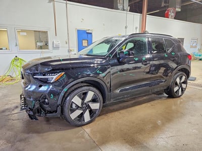 2023 Volvo XC40