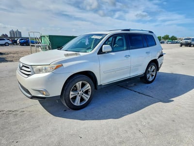 5TDDK3EH6DS****** 2013 Toyota Highlander
