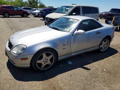 WDBKK47F8XF****** 1999 Mercedes-Benz SLK-Class