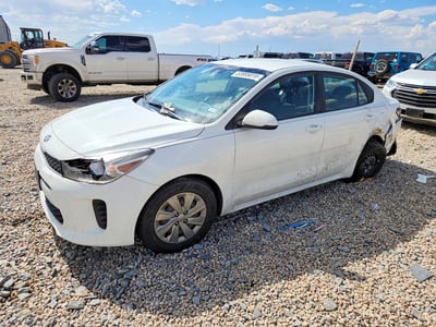3KPA24AB5KE****** 2019 Kia Rio