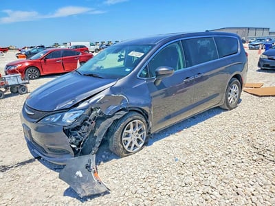 2C4RC1CG9PR****** 2023 Chrysler Voyager