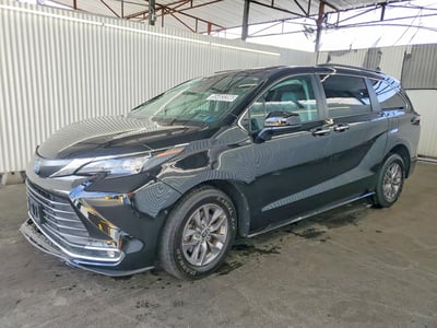 5TDYRKEC1RS****** 2024 Toyota Sienna Hybrid