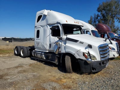 3AKJHHDR3MS****** 2021 Freightliner Cascadia
