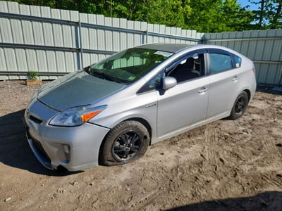 JTDKN3DU0F1****** 2015 Toyota Prius