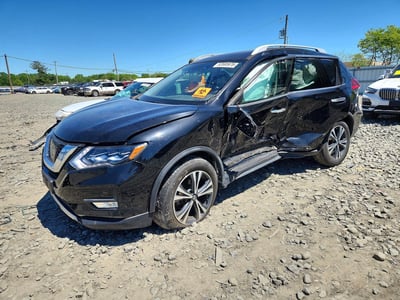 5N1AT2MVXHC****** 2017 Nissan Rogue