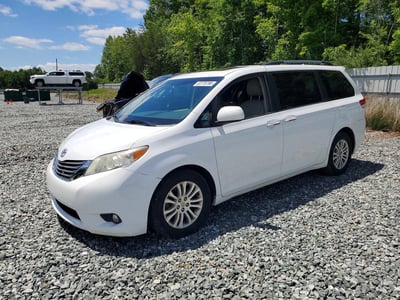 5TDYK3DC2ES****** 2014 Toyota Sienna