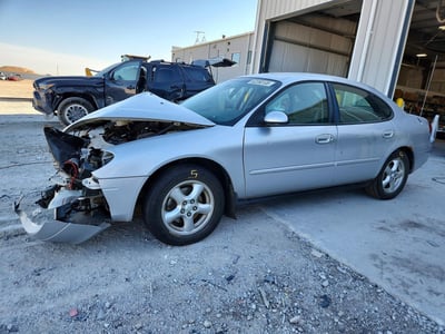 1FAFP55U92G****** 2002 Ford Taurus
