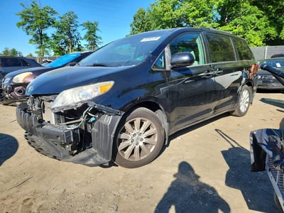5TDDK3DC1FS****** 2015 Toyota Sienna