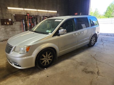 2A4RR8DG0BR****** 2011 Chrysler Town & Country