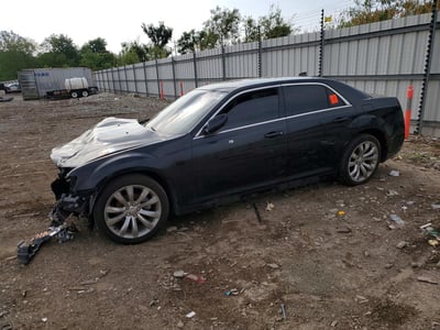 2C3CCAAG6JH****** 2018 Chrysler 300