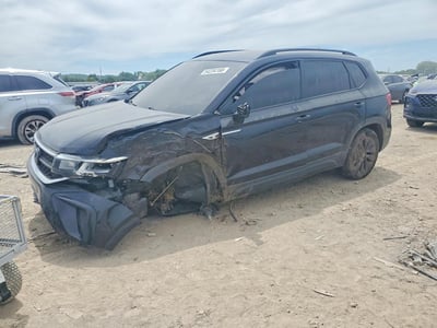 3VV5X7B27RM****** 2024 Volkswagen Taos