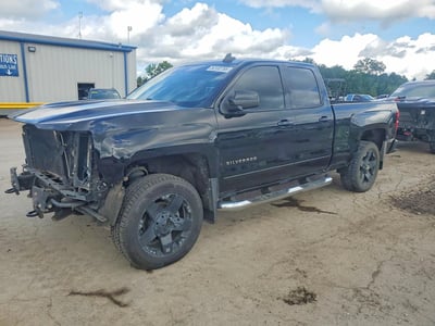 1GCVKREC3JZ****** 2018 Chevrolet Silverado