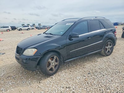 4JGBB5GB1BA****** 2011 Mercedes-Benz M-Class