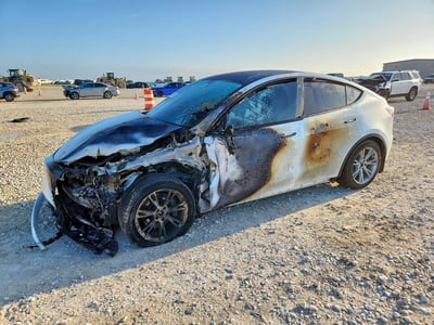 7SAYGAEE2NF****** 2022 Tesla Model Y