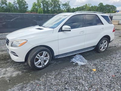 4JGDA5HB8FA****** 2015 Mercedes-Benz M-Class