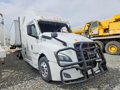 3AKJHHDR2SS****** 2025 Freightliner Cascadia 126