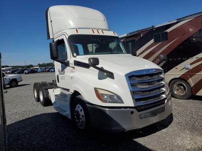 3AKJHLDV1LS****** 2020 Freightliner Cascadia 126