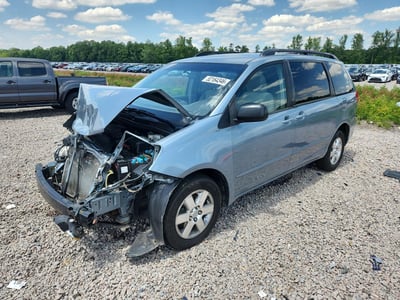 5TDKK4CC1AS****** 2010 Toyota Sienna