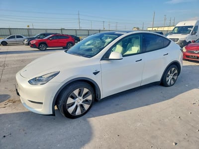7SAYGAEE8NF****** 2022 Tesla Model Y