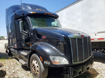 1XPBD49X9KD****** 2019 Peterbilt 579