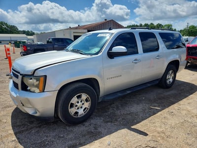 1GNSCJE04BR****** 2011 Chevrolet Suburban