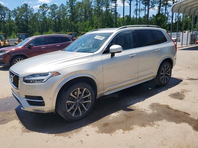 YV4102CK9J1****** 2018 Volvo XC90