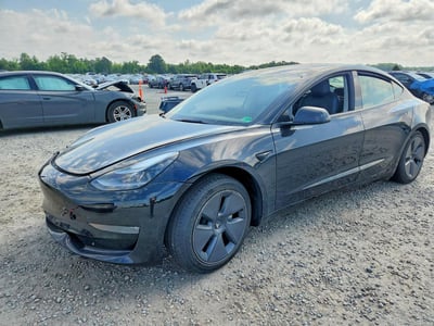 5YJ3E1EB9NF****** 2022 Tesla Model 3