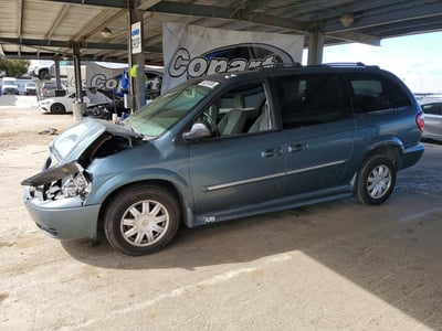 2005 Chrysler Town & Country