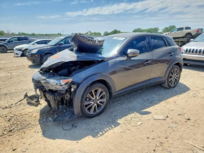 JM1DKFC72H0****** 2017 Mazda CX-3