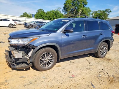 5TDJZRFH0HS****** 2017 Toyota Highlander