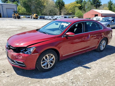 1VWAT7A33HC****** 2017 Volkswagen Passat