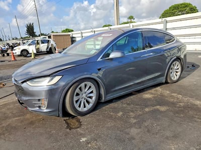 5YJXCDE29HF****** 2017 Tesla Model X