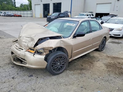 1HGCG16502A****** 2002 Honda Accord