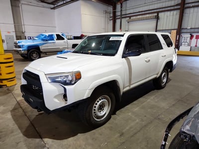 JTEBU5JRXH5****** 2017 Toyota 4Runner
