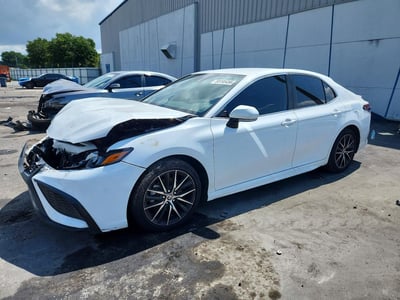 4T1T11AK0NU****** 2022 Toyota Camry