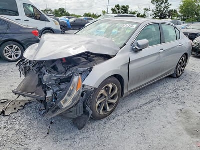 1HGCR3F82GA****** 2016 Honda Accord