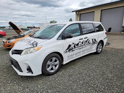 5TDZZ3DC3JS****** 2018 Toyota Sienna