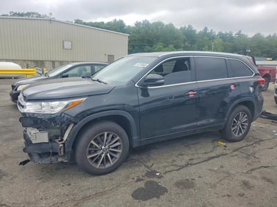 5TDKZRFHXJS****** 2018 Toyota Highlander