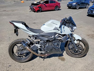 JKAERKD1XPD****** 2023 Kawasaki Z400